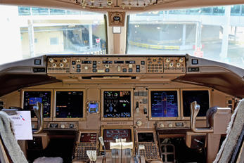 N723AN - American Airlines Boeing 777-300ER