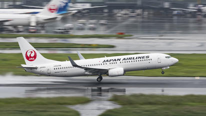 JA340J - JAL - Express Boeing 737-800