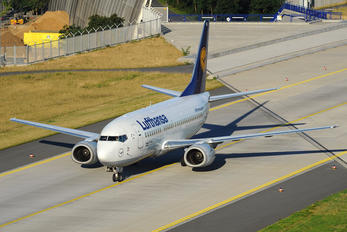 D-ABEC - Lufthansa Boeing 737-300