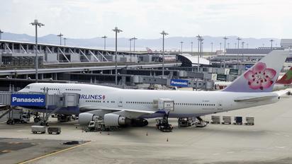B-18207 - China Airlines Boeing 747-400