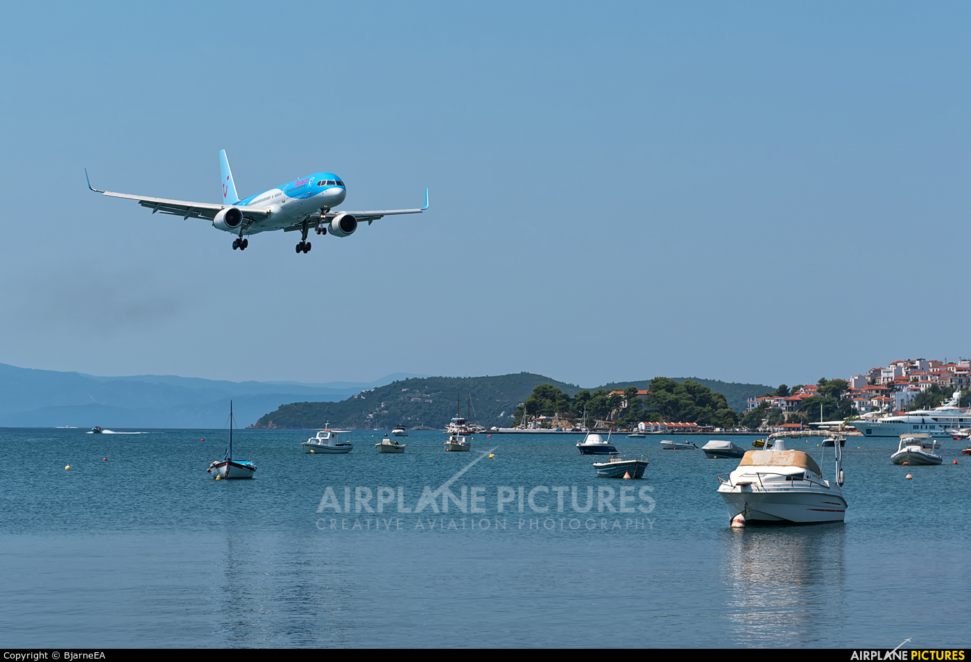 Thomson/Thomsonfly G-CPEU aircraft at Skiathos