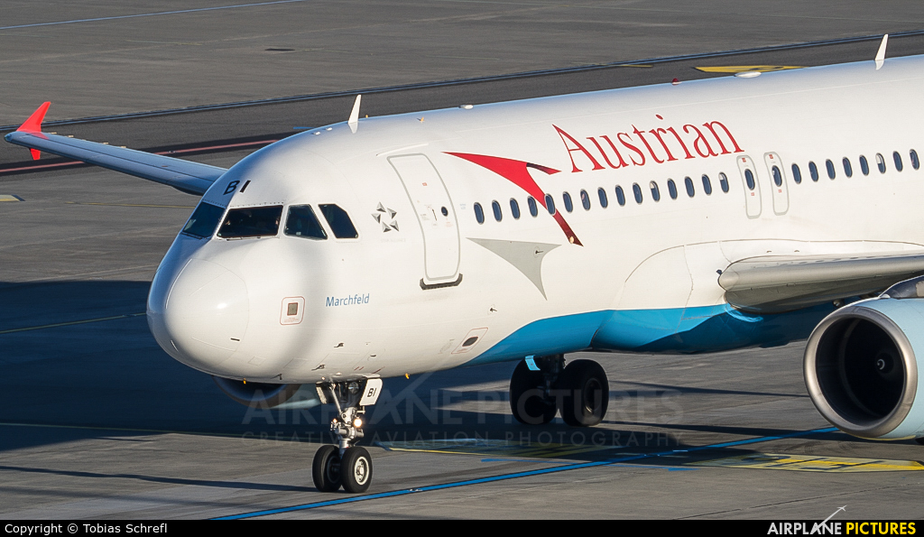Austrian Airlines/Arrows/Tyrolean OE-LBI aircraft at Vienna - Schwechat