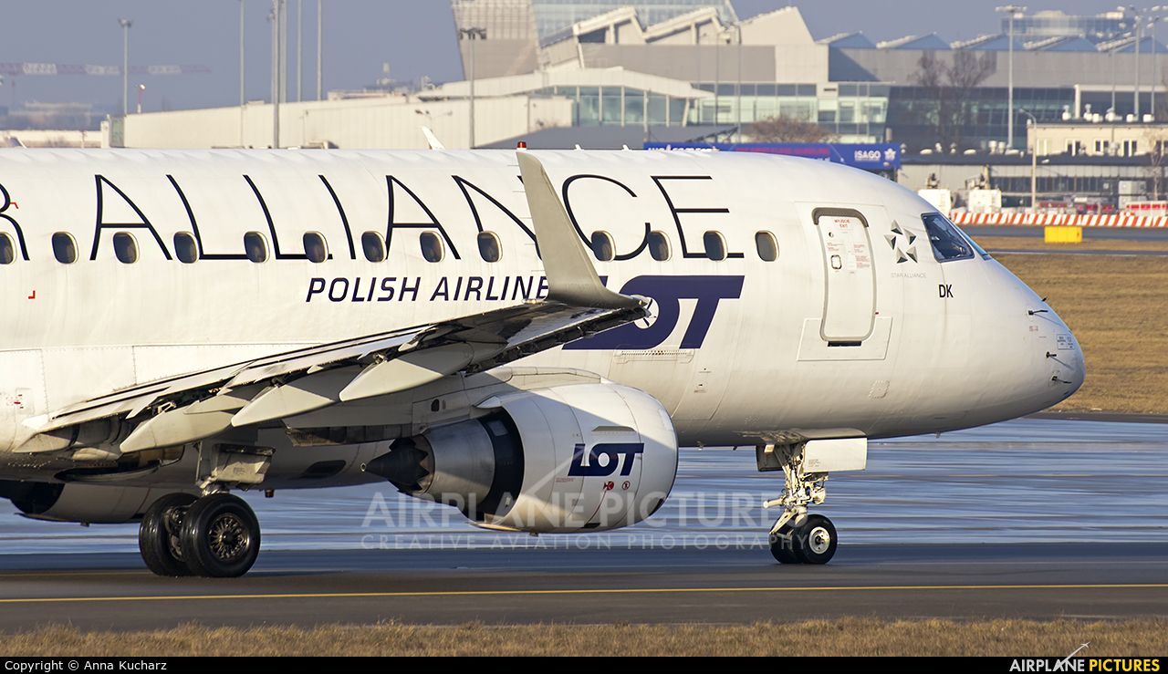 LOT - Polish Airlines SP-LDK aircraft at Warsaw - Frederic Chopin