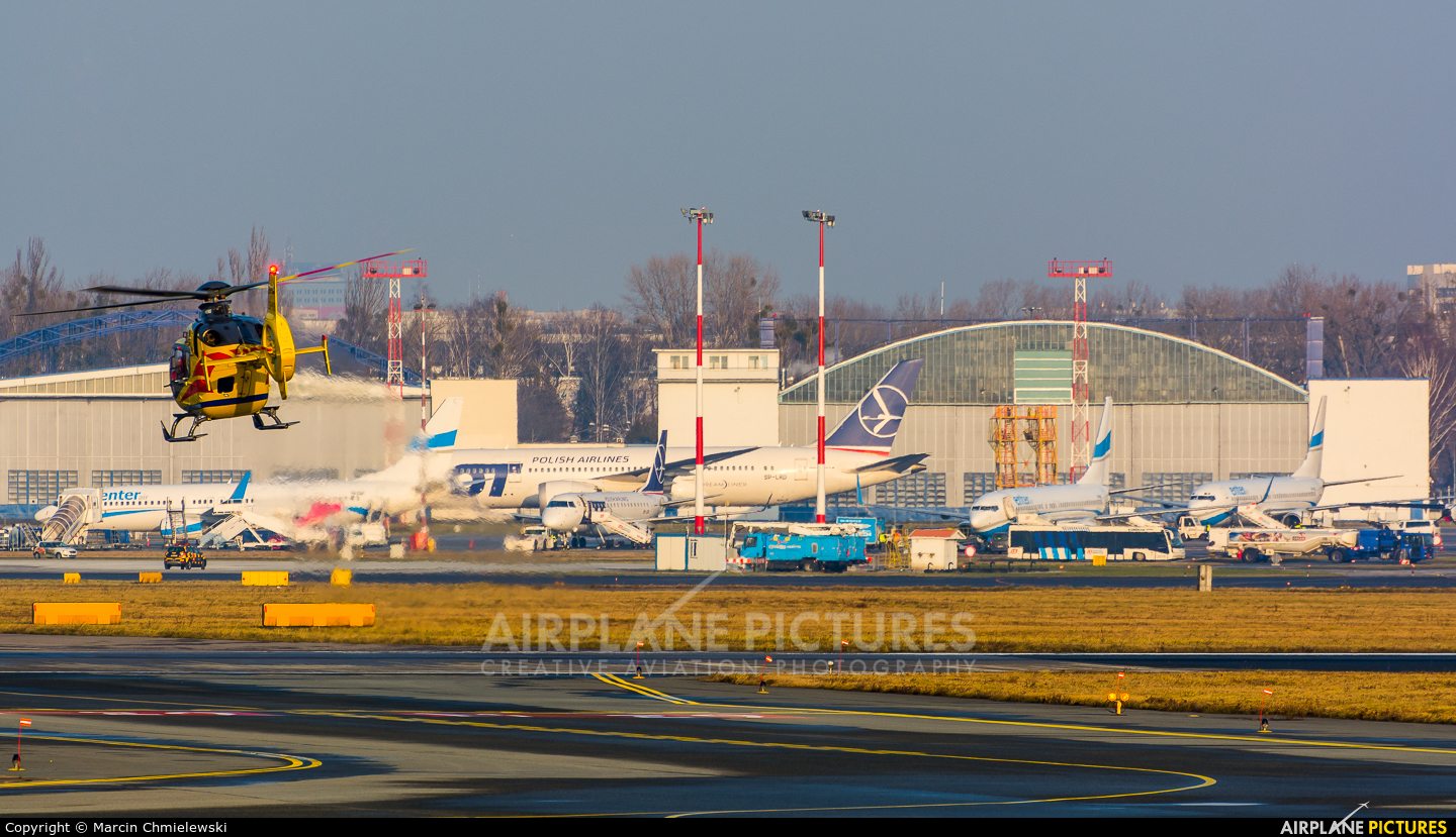 - Airport Overview  aircraft at Warsaw - Frederic Chopin