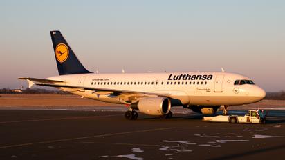D-AIBB - Lufthansa Airbus A319