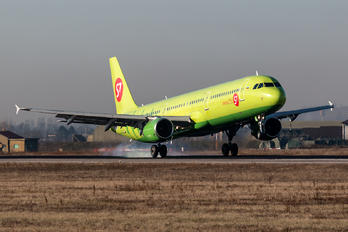 VQ-BQJ - S7 Airlines Airbus A321