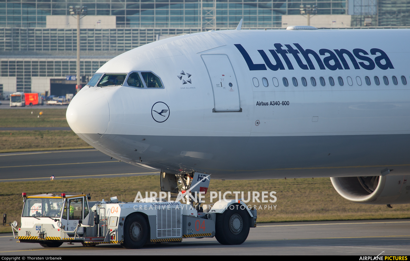 Lufthansa D-AIHO aircraft at Frankfurt