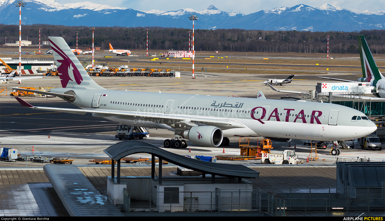 Qatar Airways A7-AEI aircraft at Milan - Malpensa