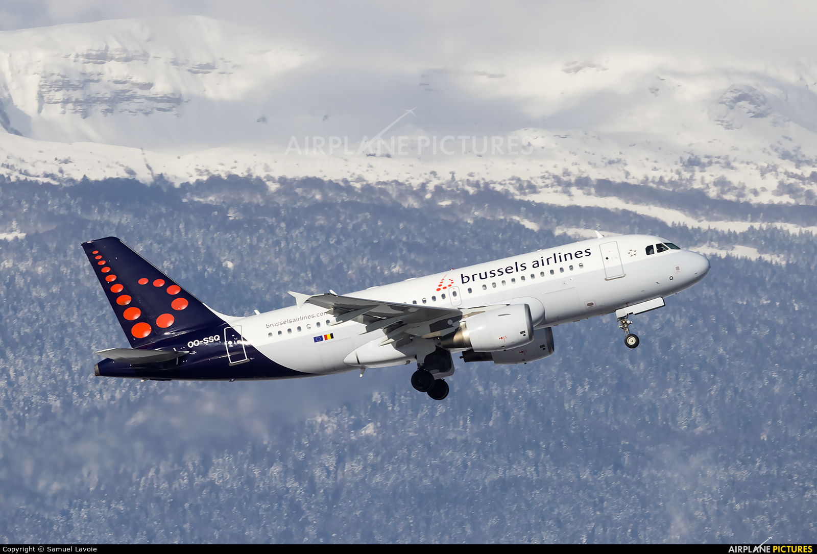 Brussels Airlines OO-SSQ aircraft at Geneva Intl