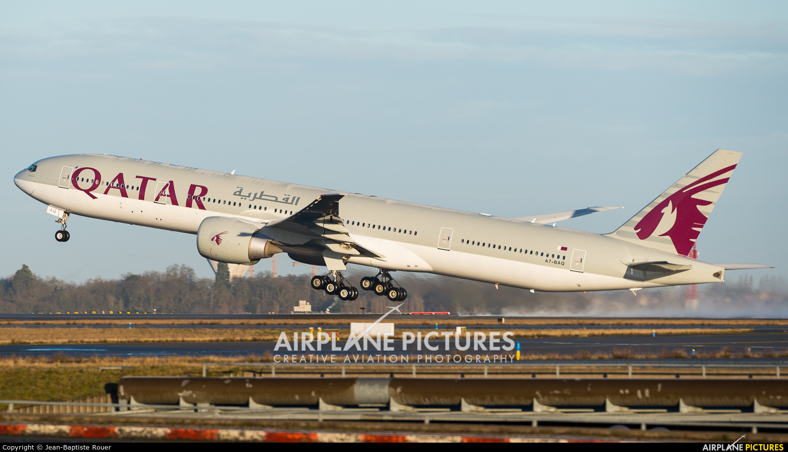 Qatar Airways A7-BAQ aircraft at Paris - Charles de Gaulle
