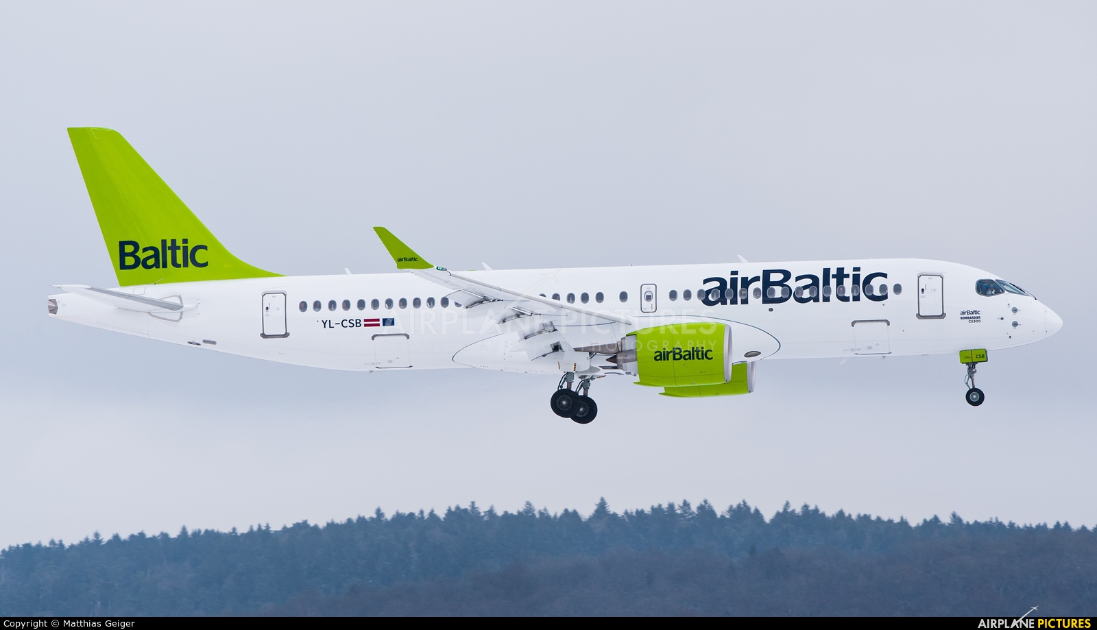 Air Baltic YL-CSB aircraft at Zurich