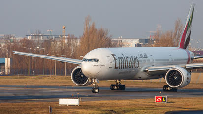 A6-ENS - Emirates Airlines Boeing 777-300ER