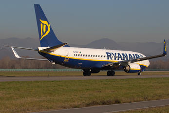 EI-EPH - Ryanair Boeing 737-800