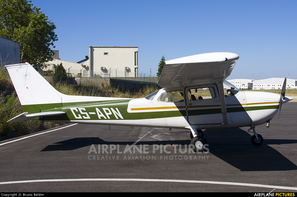 - Airport Overview CS-APN aircraft at Cascais