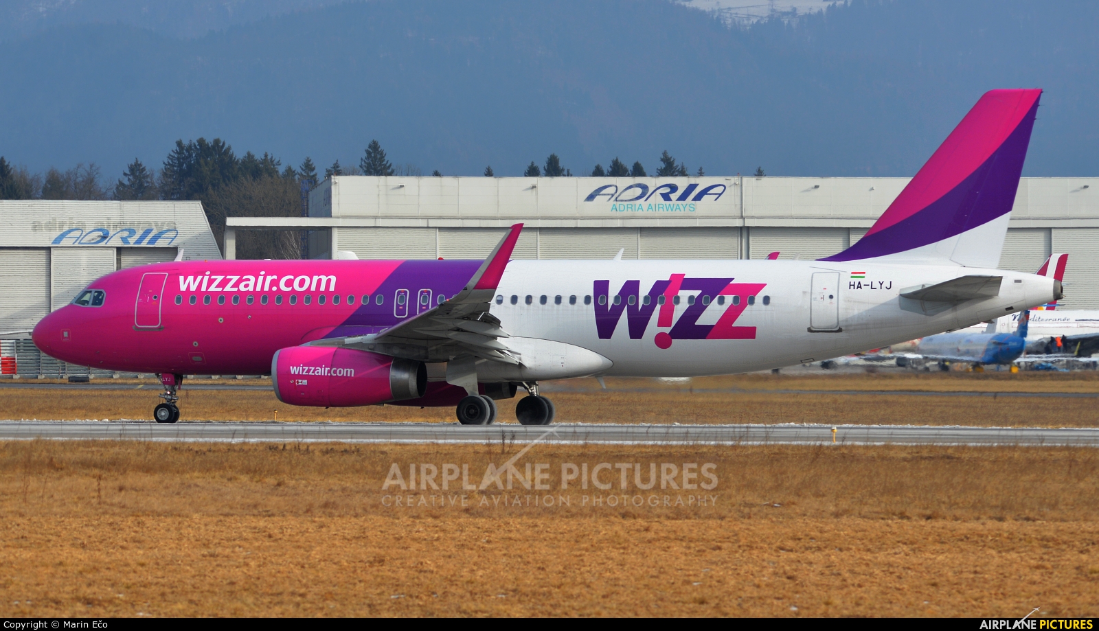 Wizz Air HA-LYJ aircraft at Ljubljana - Brnik