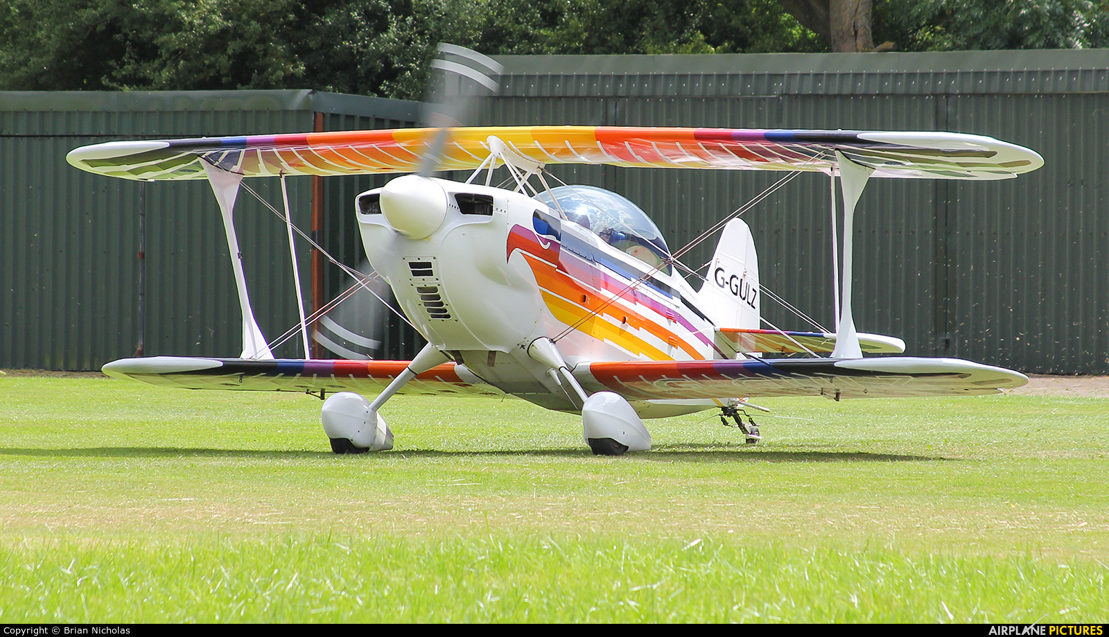 Private G-GULZ aircraft at Stoke Golding