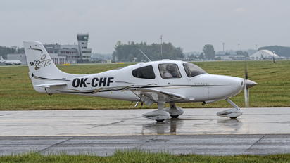 OK-CHF - Private Cirrus SR-22 -GTS