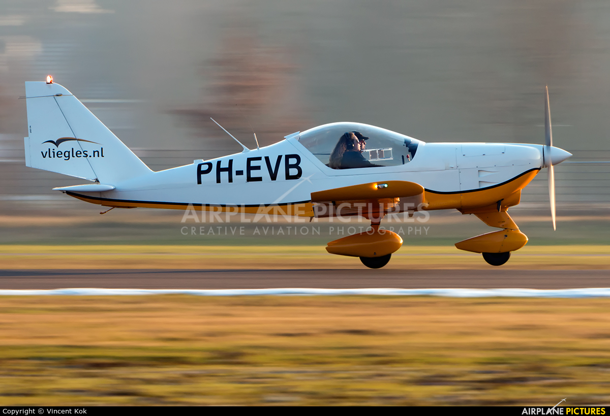 vliegles.nl PH-EVB aircraft at Deventer - Teuge