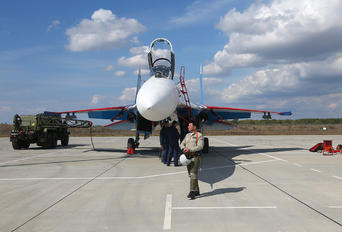17 - Russia - Air Force "Russian Knights" Sukhoi Su-27