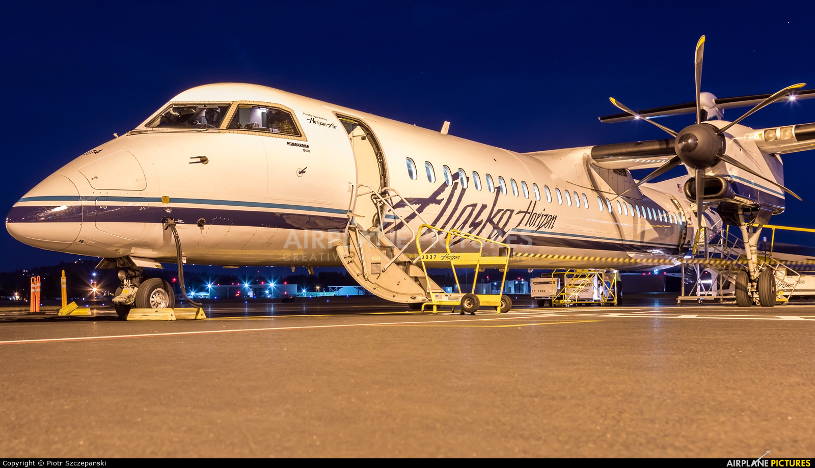 Alaska Airlines - Horizon Air N404QX aircraft at Portland