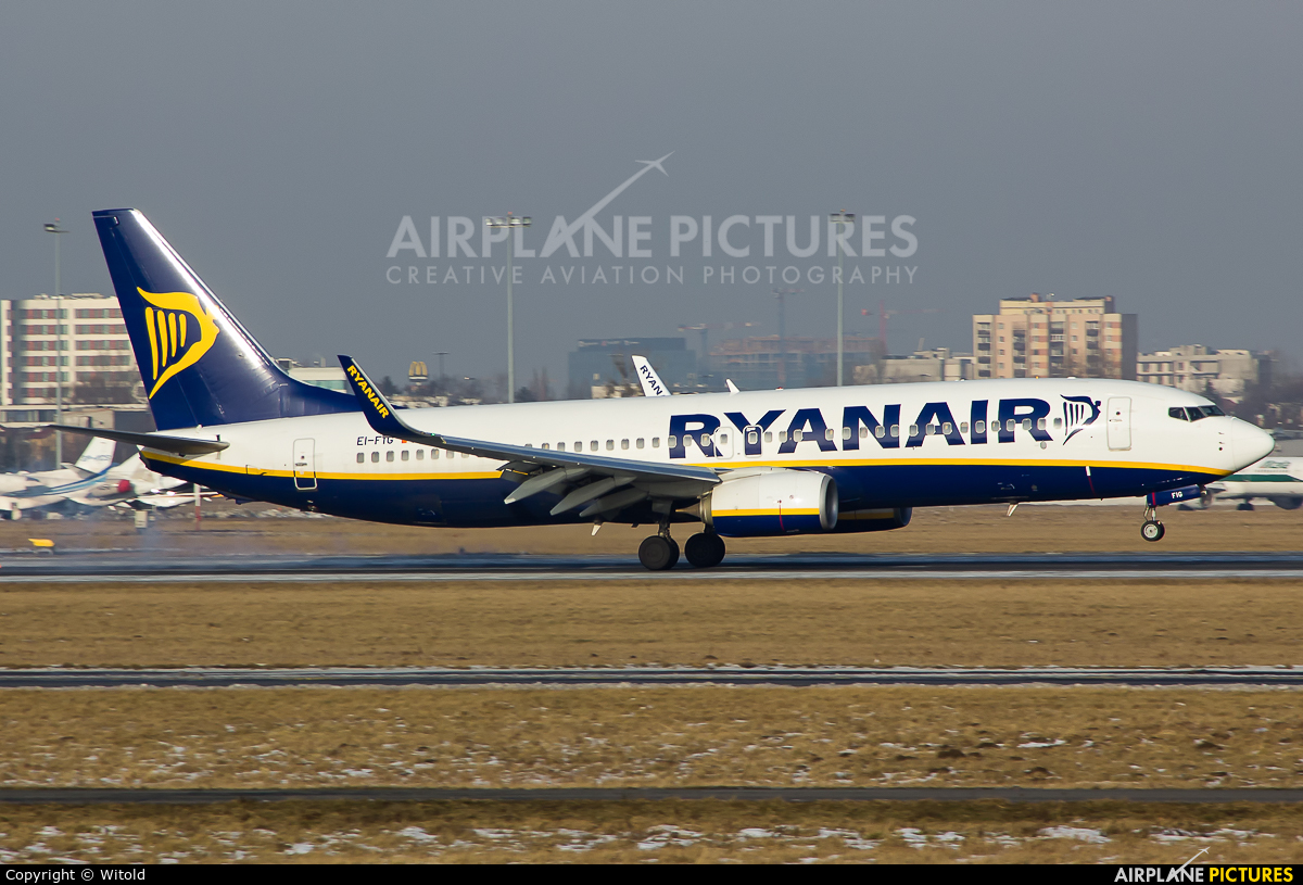 Ryanair EI-FIG aircraft at Warsaw - Frederic Chopin