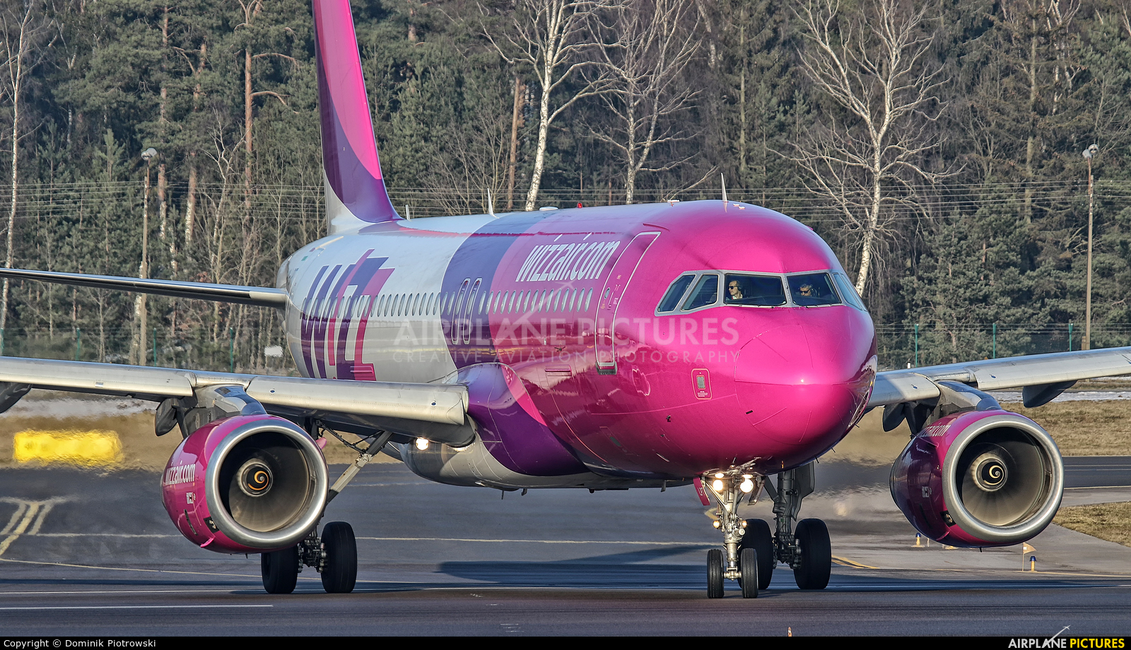 Wizz Air HA-LPT aircraft at Gdańsk - Lech Wałęsa