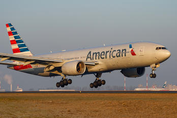 N797AN - American Airlines Boeing 777-200ER