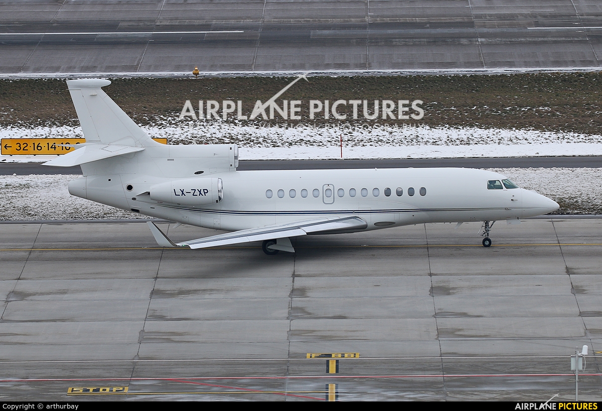 Private LX-ZXP aircraft at Zurich