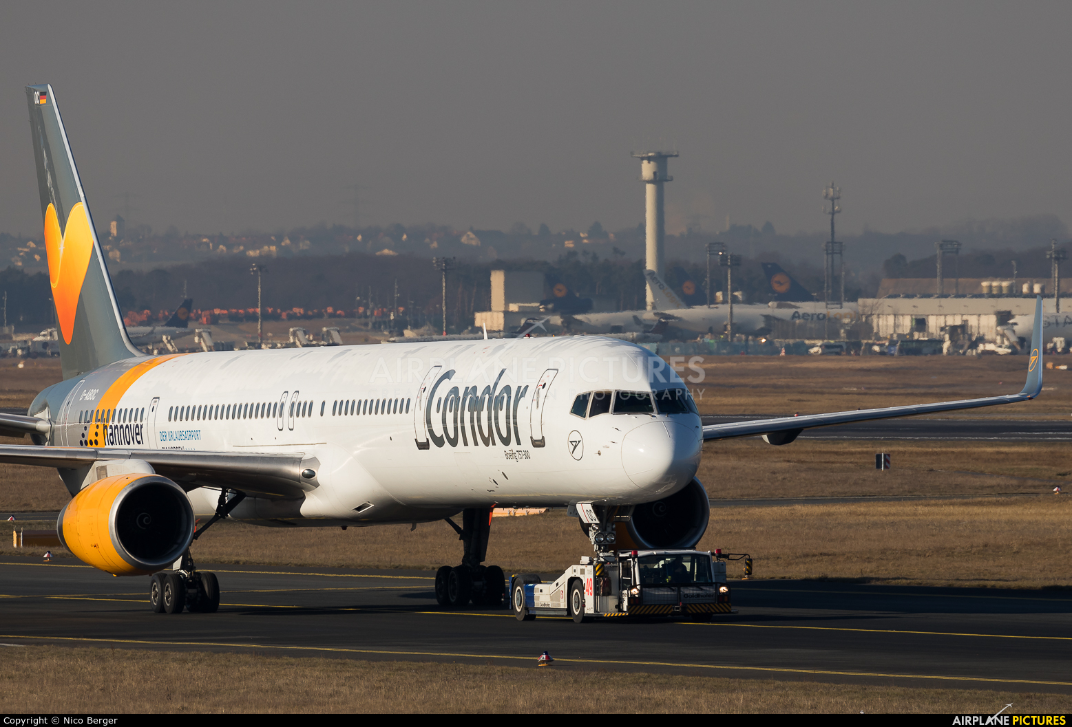 Condor D-ABOC aircraft at Frankfurt