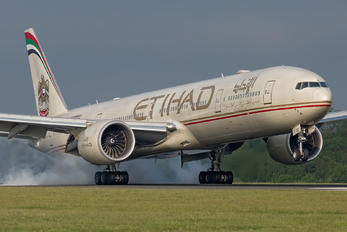 A6-ETQ - Etihad Airways Boeing 777-300ER