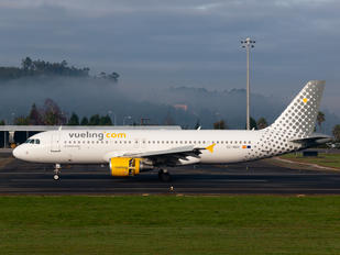 EC-MAX - Vueling Airlines Airbus A320