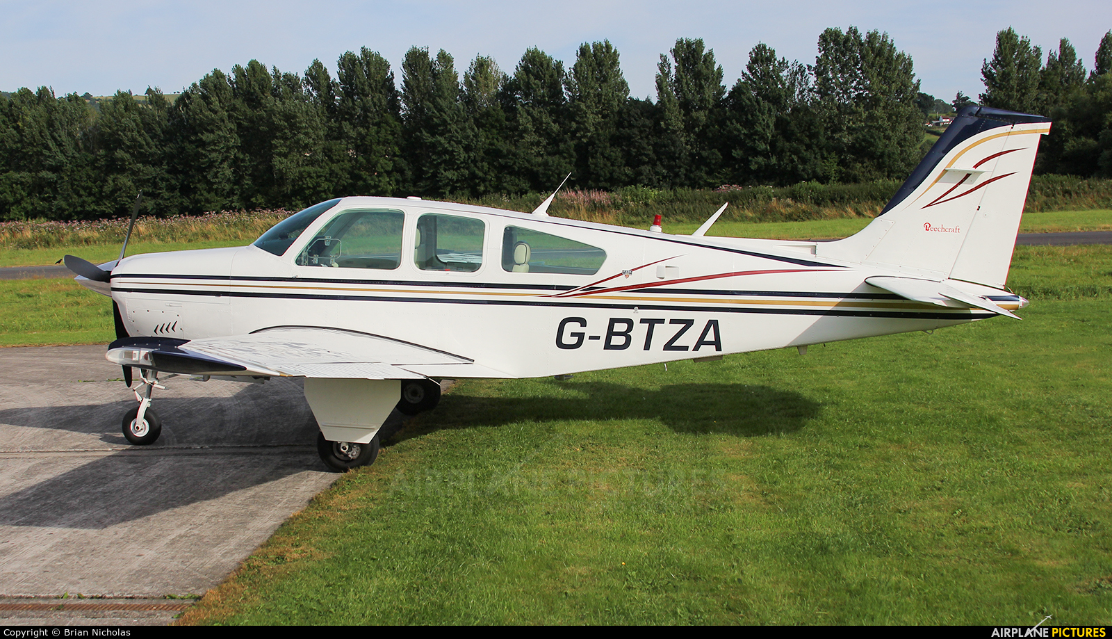 Private G-BTZA aircraft at Welshpool