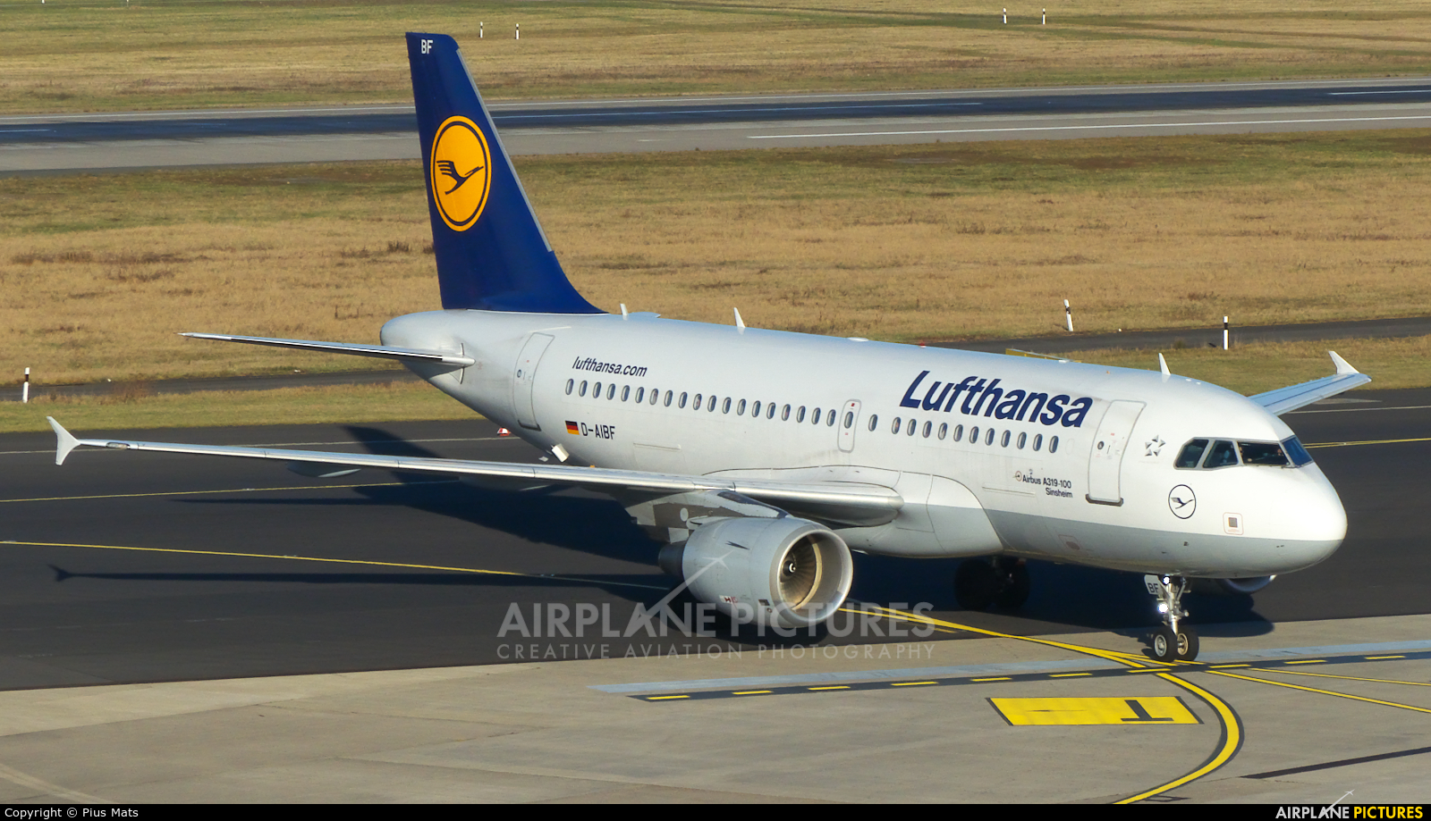 Lufthansa D-AIBF aircraft at Düsseldorf