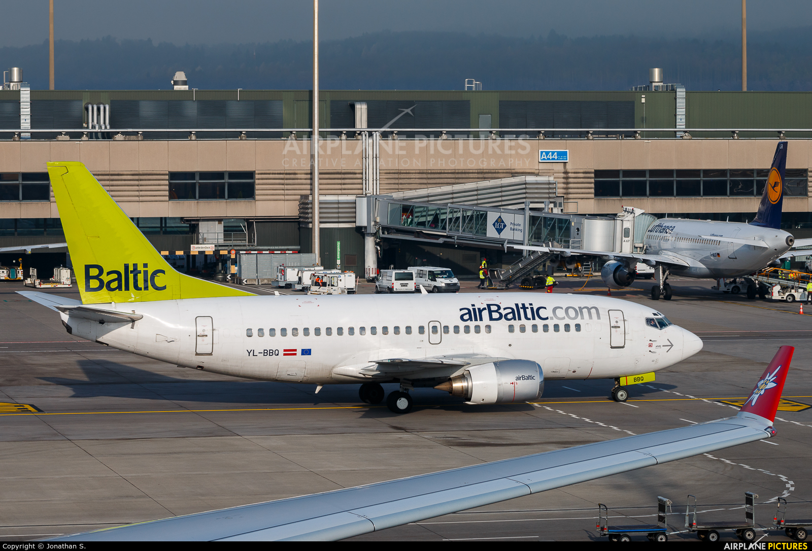 Air Baltic YL-BBQ aircraft at Zurich