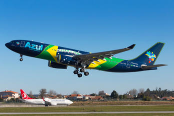 PR-AIV - Azul Linhas Aéreas Airbus A330-200