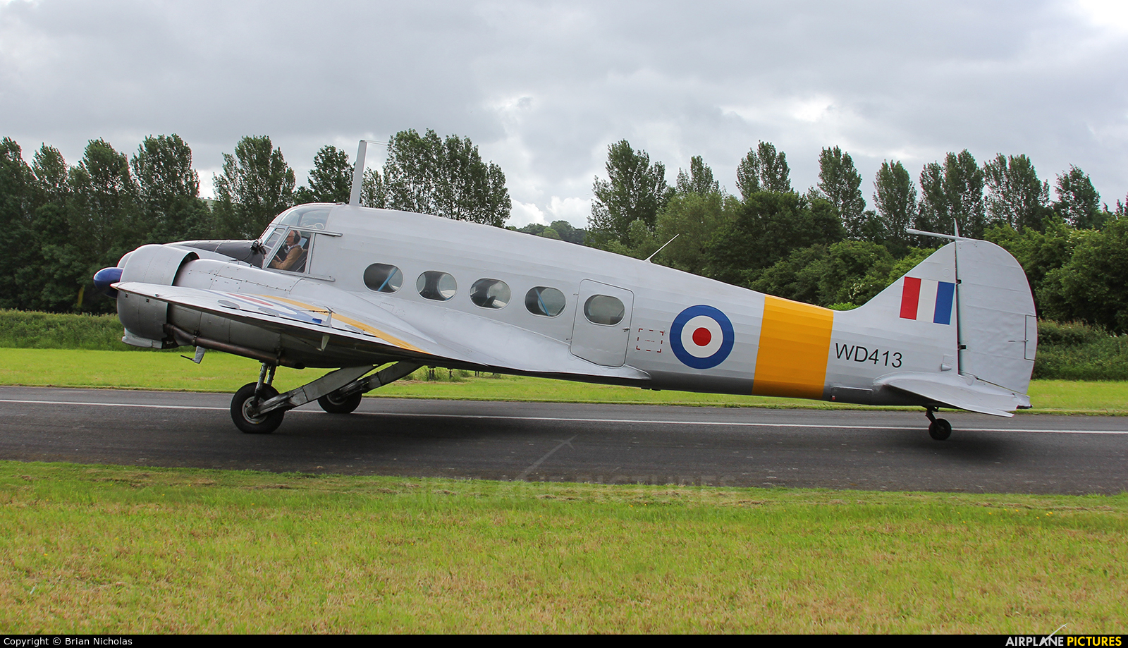 Private G-VROE aircraft at Welshpool