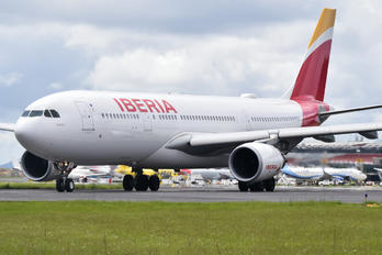 EC-MIL - Iberia Airbus A330-200