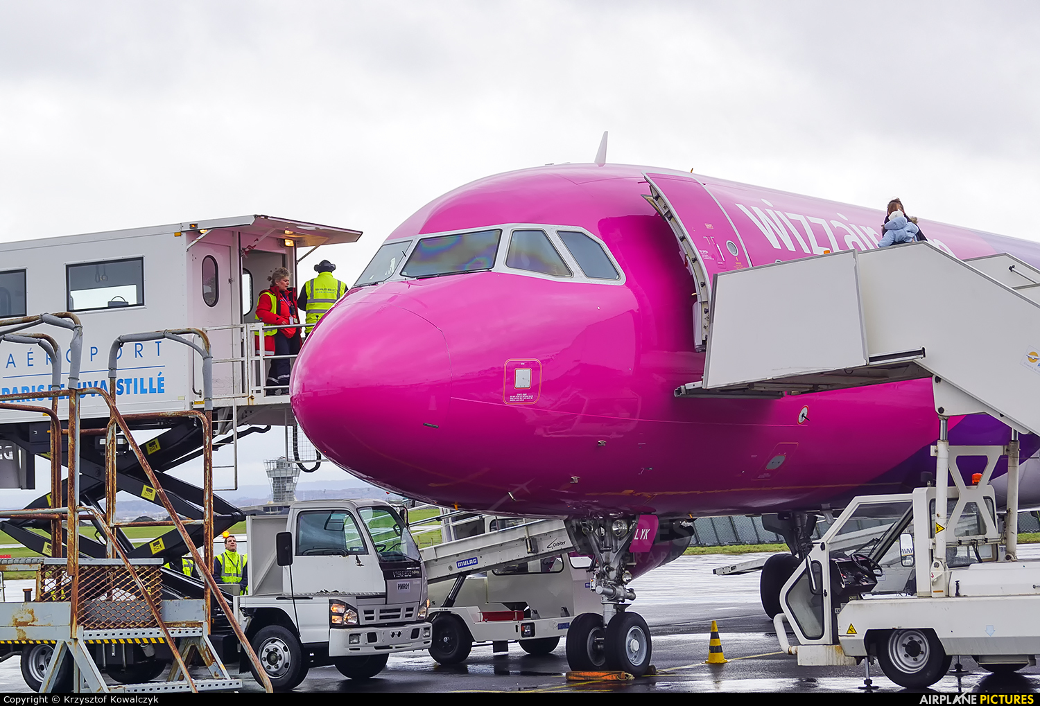 Wizz Air HA-LYK aircraft at Beauvais - Tillé