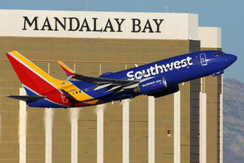 B7858A - Southwest Airlines Boeing 737-700