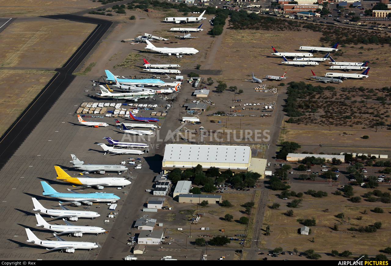 - Airport Overview - aircraft at Marana/Pinal Air Park