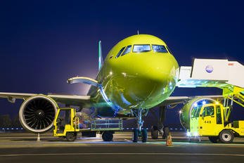 VQ-BCH - S7 Airlines Airbus A320 NEO