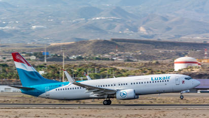 LX-LGV - Luxair Boeing 737-800