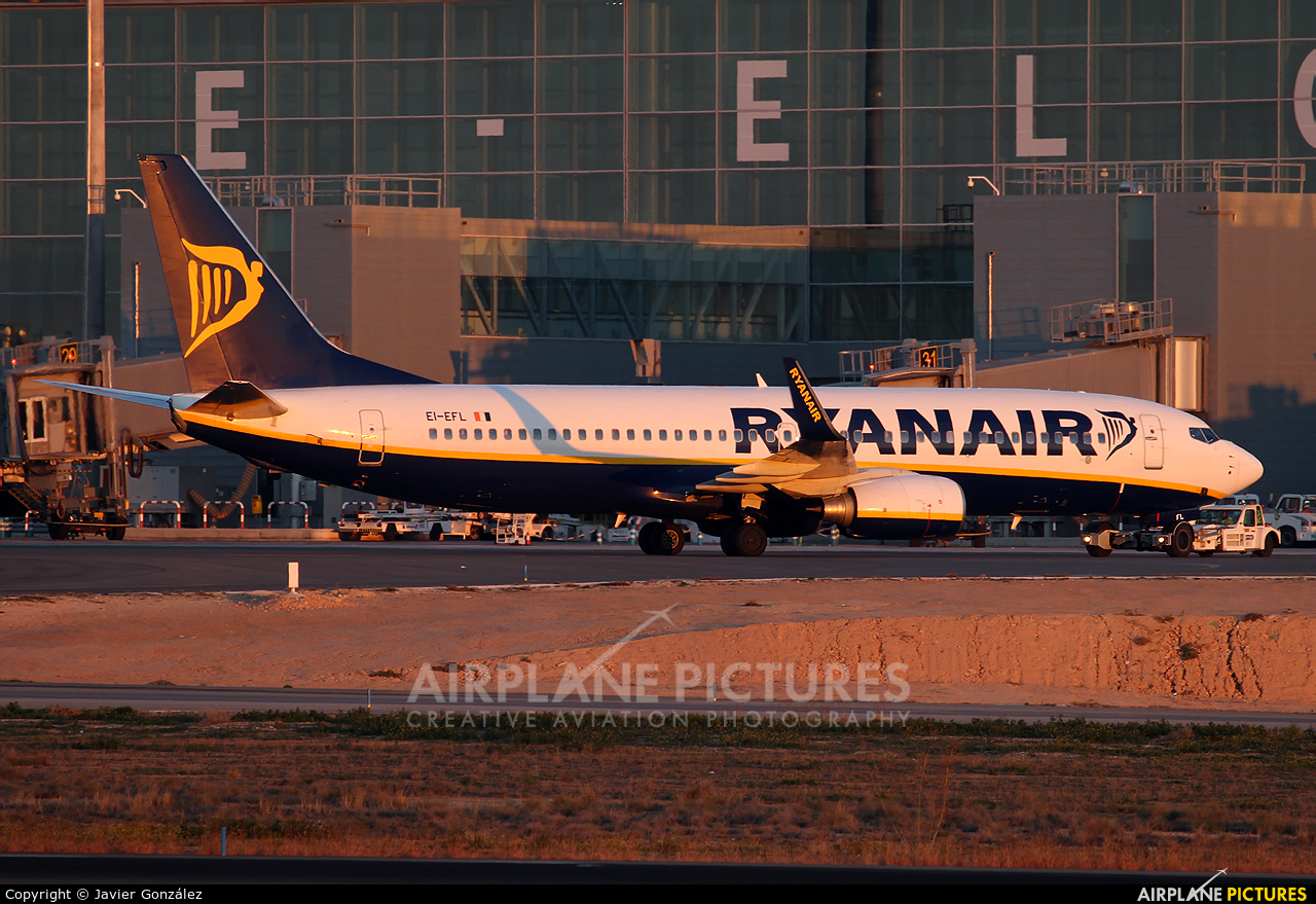 Ryanair EI-EFL aircraft at Alicante - El Altet