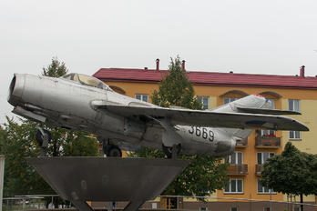 3669 - Czechoslovak - Air Force Mikoyan-Gurevich MiG-15
