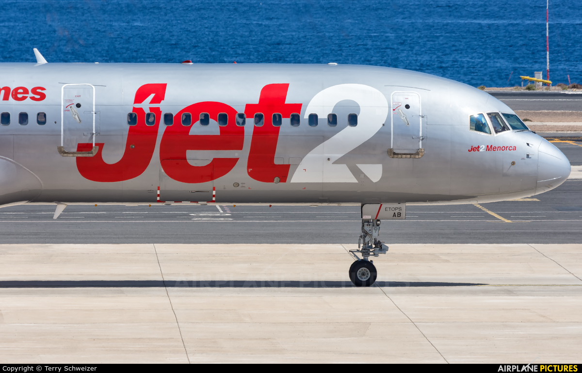 Jet2 G-LSAB aircraft at Fuerteventura - Puerto del Rosario