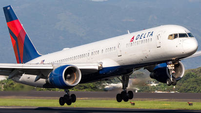 N693DL - Delta Air Lines Boeing 757-200