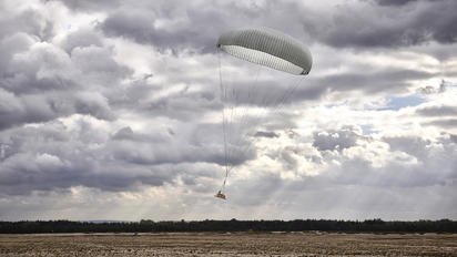 - - Poland - Army Parachute Military