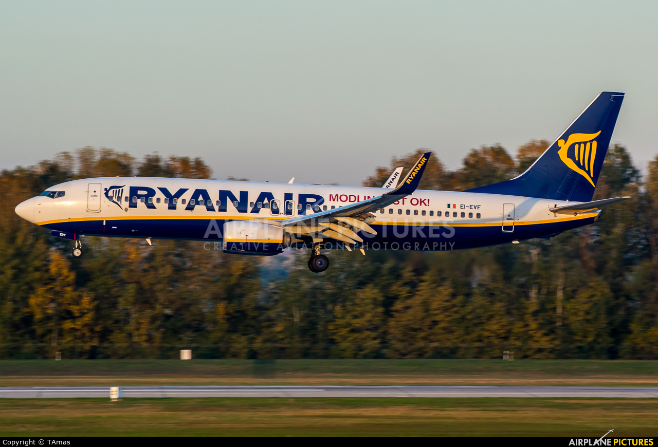 Ryanair EI-EVF aircraft at Budapest Ferenc Liszt International Airport