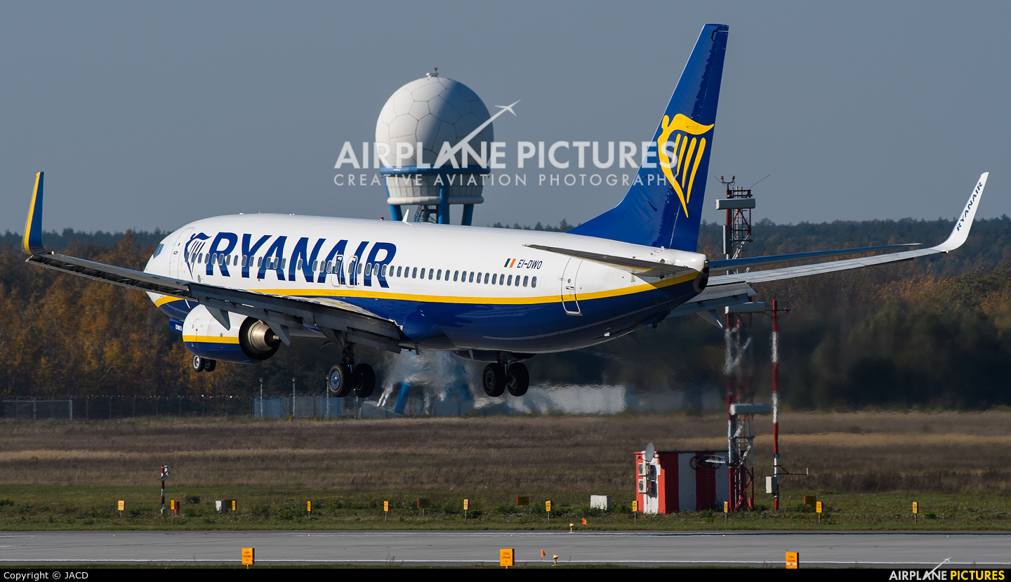 Ryanair EI-DWO aircraft at Katowice - Pyrzowice