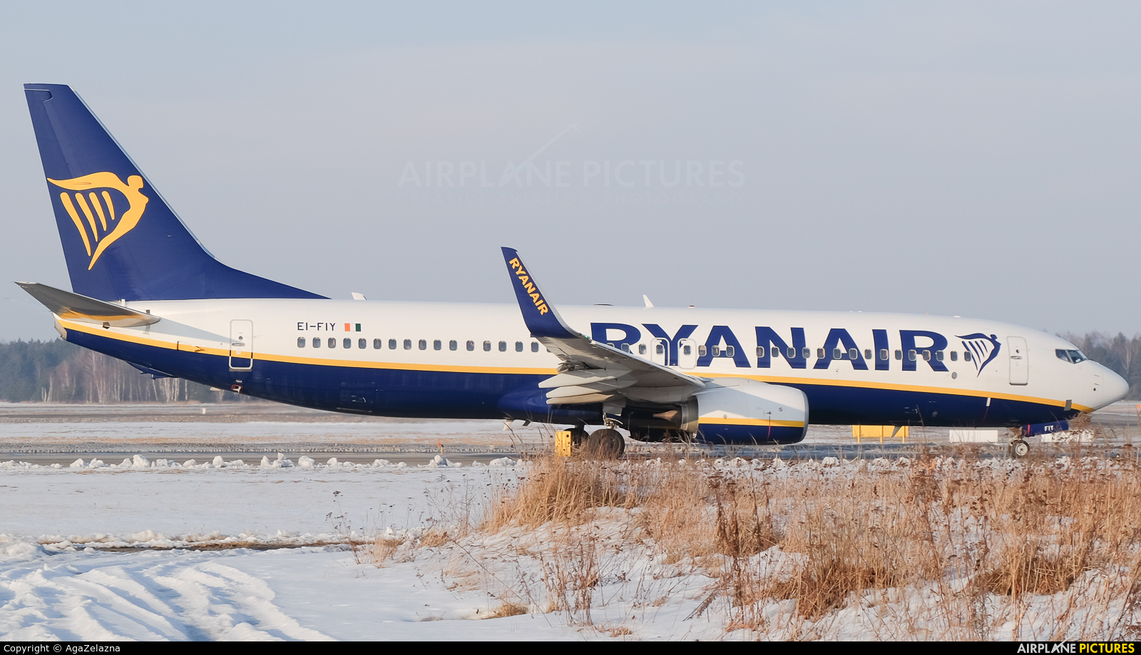 Ryanair EI-FIY aircraft at Katowice - Pyrzowice